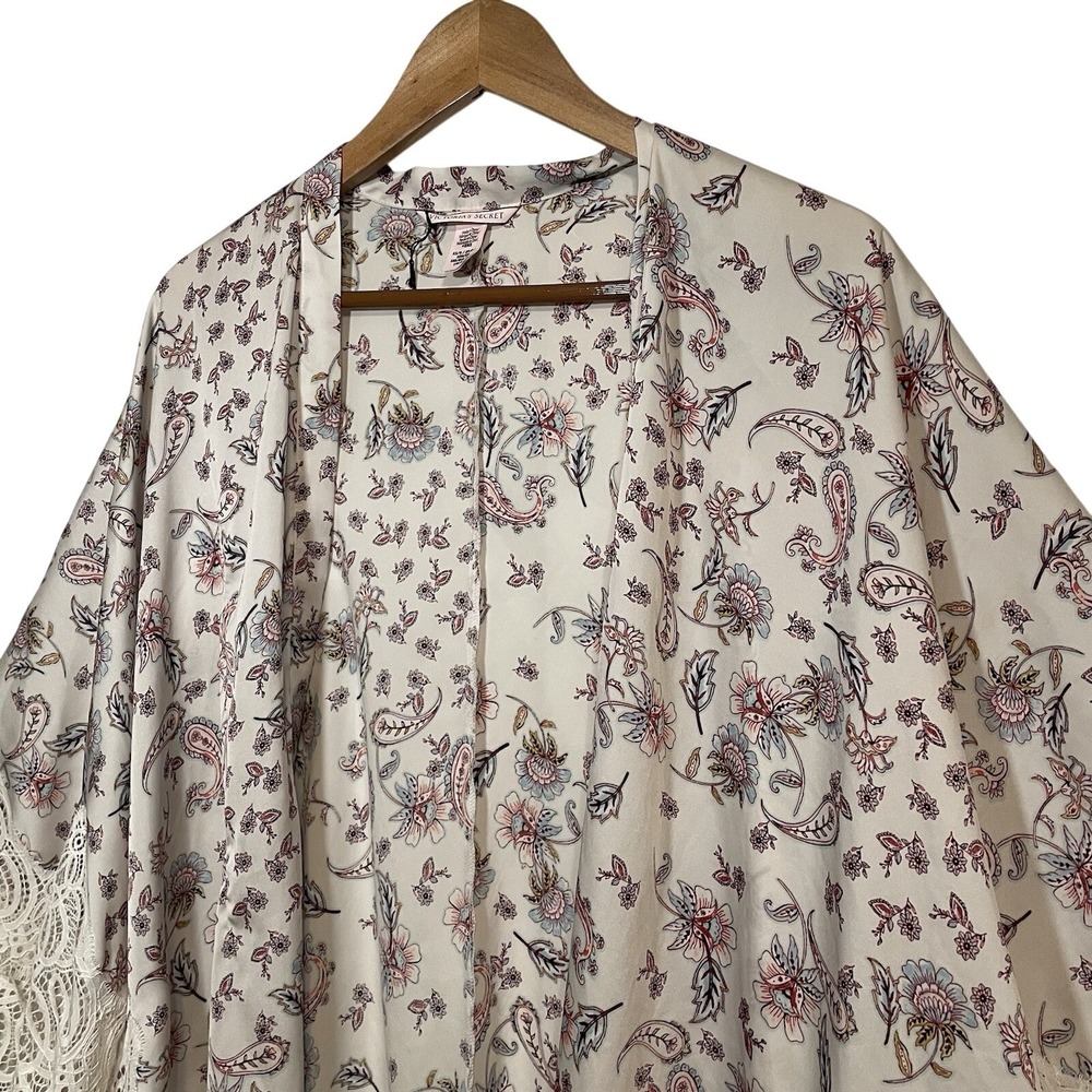 Victoria's Secret White Floral‎ Paisley Kimono with Lace Sleeves XS/S - Picture 4 of 9